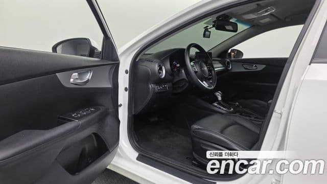 Kia The / новый New K3 2세대 Prestige, 2022 11