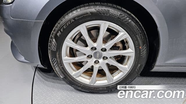 Audi A4 (B9), 2019 все фото