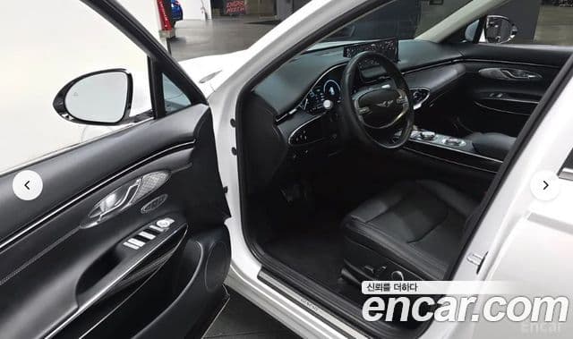 Genesis GV70, 2022 9