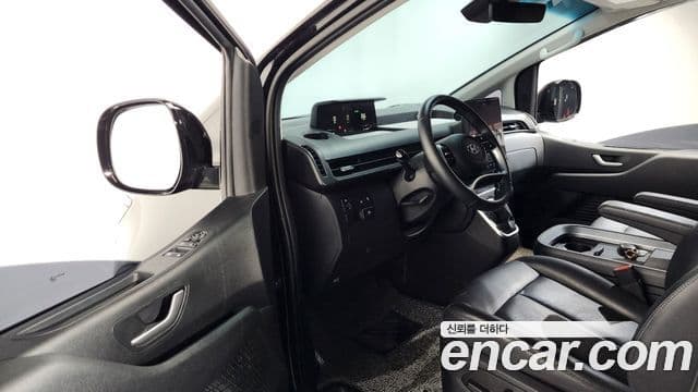 Hyundai Staria Modern, 2024 10