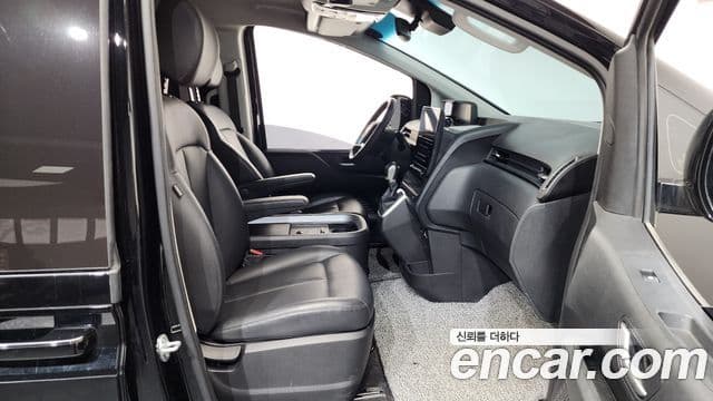 Hyundai Staria Modern, 2024 11
