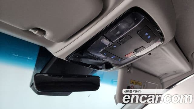 Hyundai Staria Modern, 2024 19