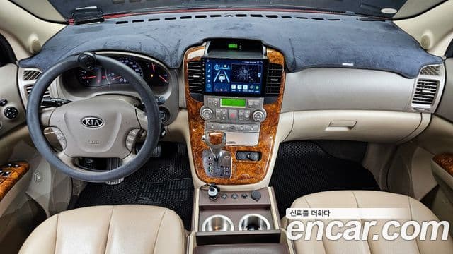 Kia Carnival R Premium, 2012 7