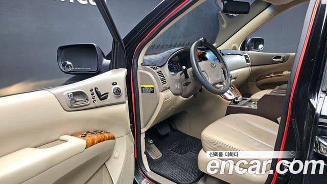 Kia Carnival R Premium, 2012 11