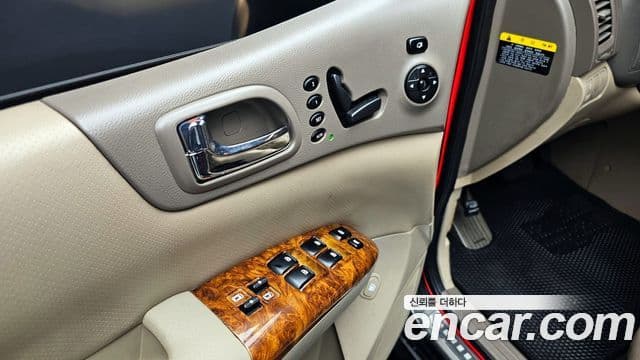 Kia Carnival R Premium, 2012 18