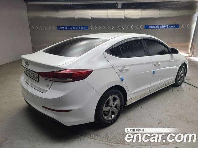 Hyundai Avante AD 1.6 GDI Smart, 2018 18