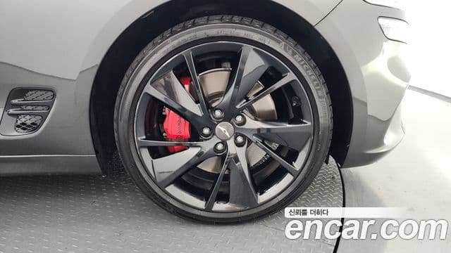 Genesis The / новый New G70, 2023 все фото