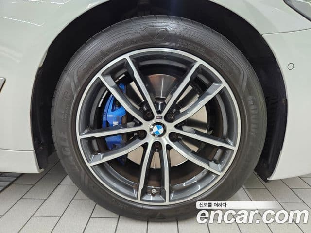 BMW 5시리즈 (G30) 520i M Sport, 2023 все фото