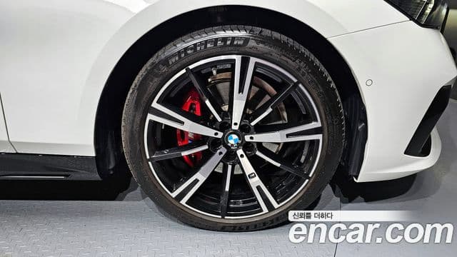 BMW 5시리즈 (G60) 530i xDrive M Sport Pro Special Edition, 2025 все фото
