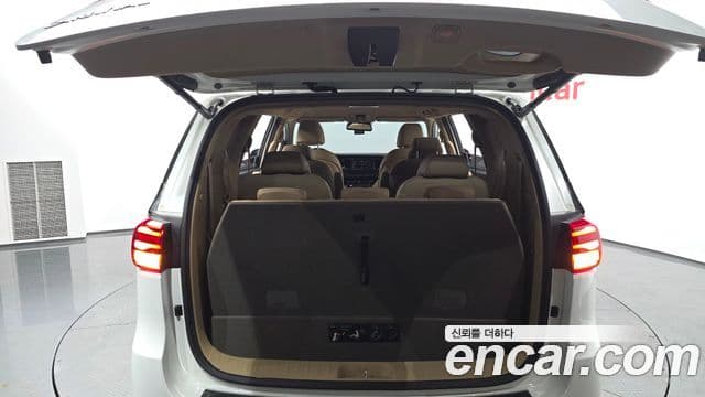 Kia The / новый New Carnival Special, 2019 18