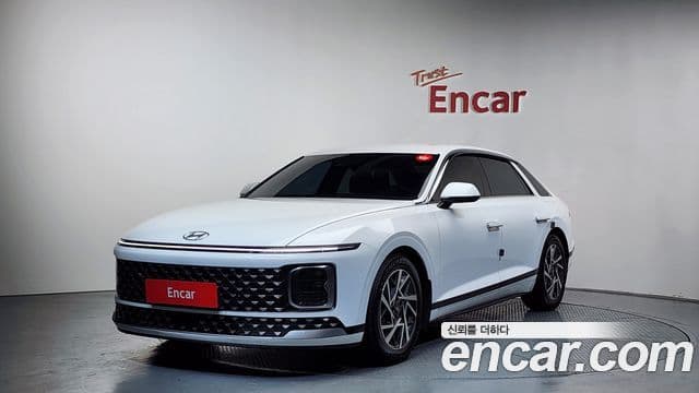 Hyundai Grandeur (GN7) люксовая версия, 2023 1