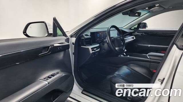 Hyundai Grandeur (GN7) люксовая версия, 2023 10