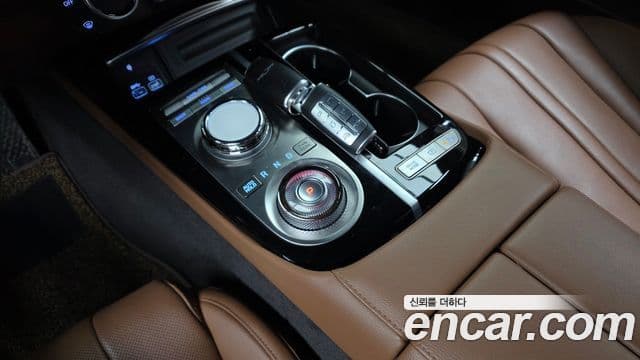 Genesis G80 (RG3) бензин 2.5 турбо AWD, 2024 9