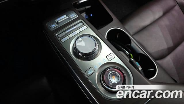 Genesis GV70, 2021 9