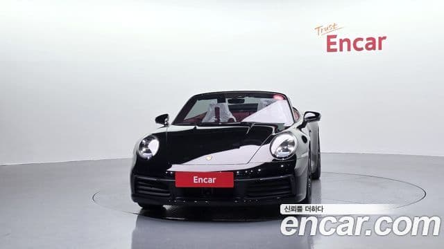 Porsche 911 (992) Carrera 4 кабриолет, 2024 3