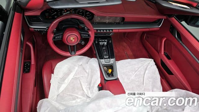 Porsche 911 (992) Carrera 4 кабриолет, 2024 7