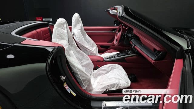 Porsche 911 (992) Carrera 4 кабриолет, 2024 10