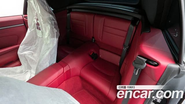 Porsche 911 (992) Carrera 4 кабриолет, 2024 12
