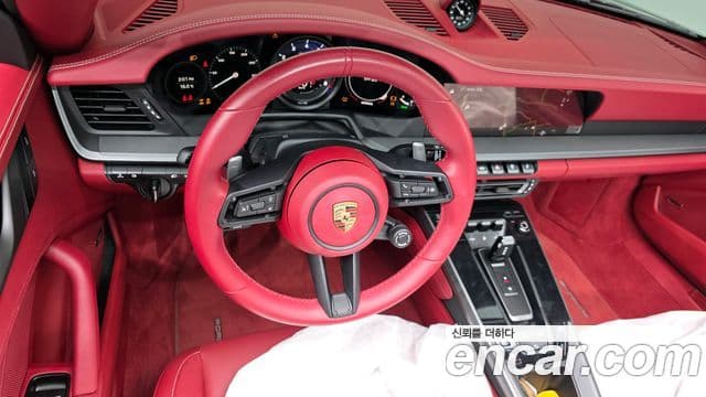 Porsche 911 (992) Carrera 4 кабриолет, 2024 13