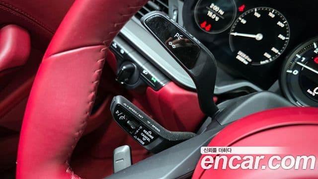 Porsche 911 (992) Carrera 4 кабриолет, 2024 19