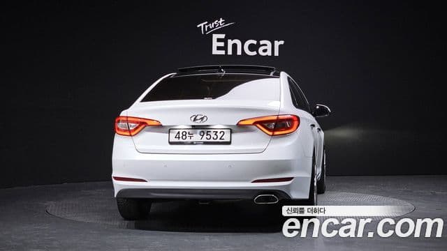 Hyundai LF Sonata Special, 2015 4