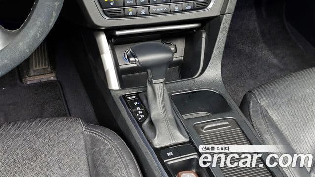 Hyundai LF Sonata Special, 2015 9