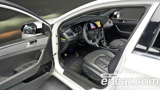 Hyundai LF Sonata Special, 2015 11