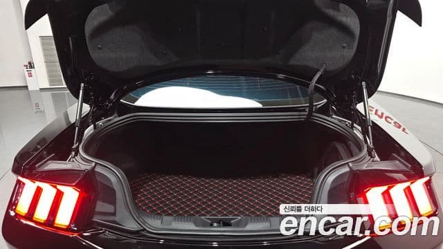 Ford Mustang 7세대 2.3 EcoBoost Premium купе, 2024 20
