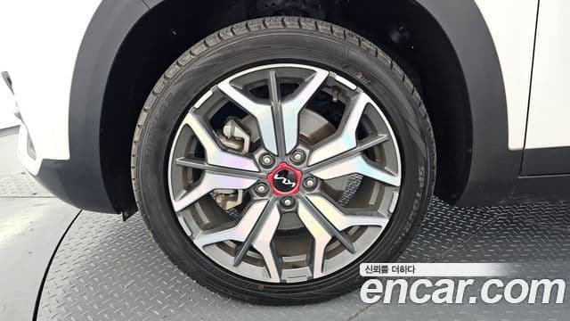 Kia Seltos Signature, 2023 все фото