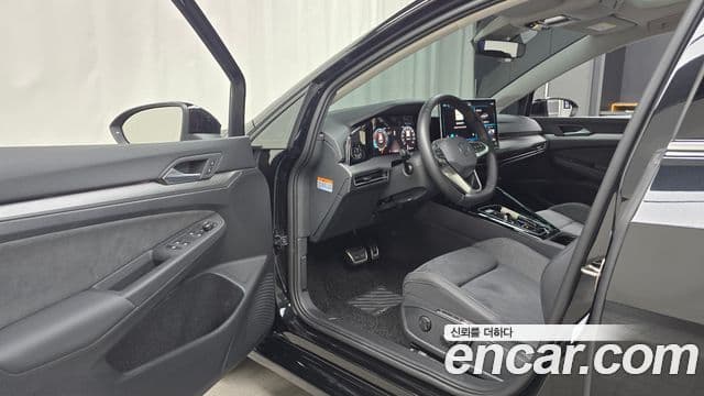 Volkswagen Гольф 8세대 Prestige, 2025 10