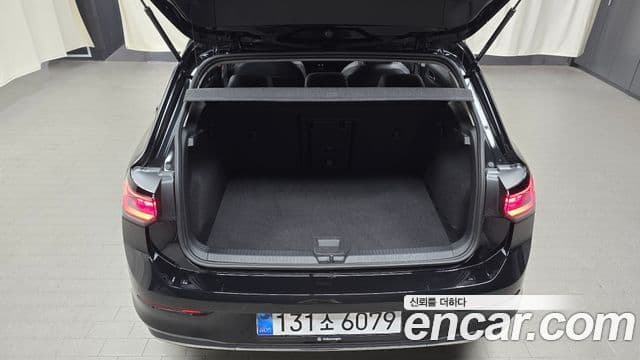 Volkswagen Гольф 8세대 Prestige, 2025 20