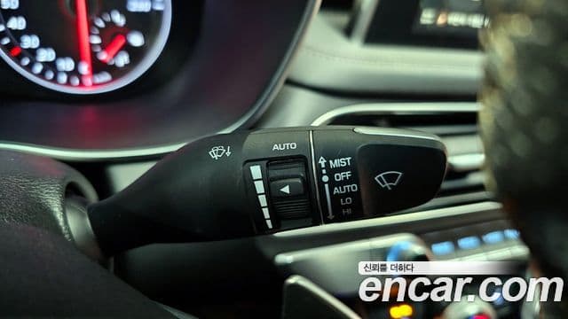 Genesis G70 Elite, 2019 16