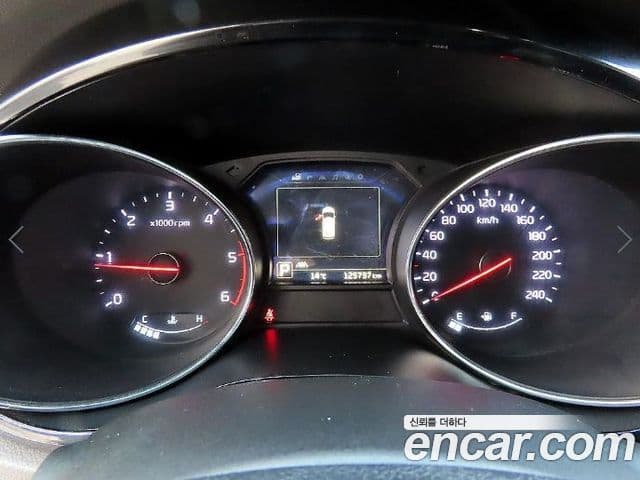 Kia All New Carnival Noblesse, 2016 10