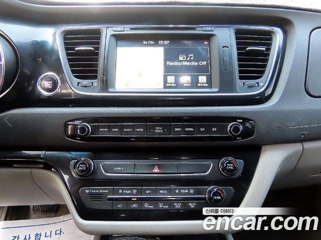 Kia All New Carnival Noblesse, 2016 14