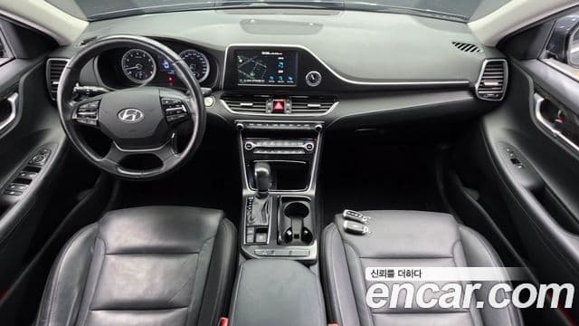 Hyundai Grandeur IG 3.0 LPi Modern (арендный автомобиль), 2018 7