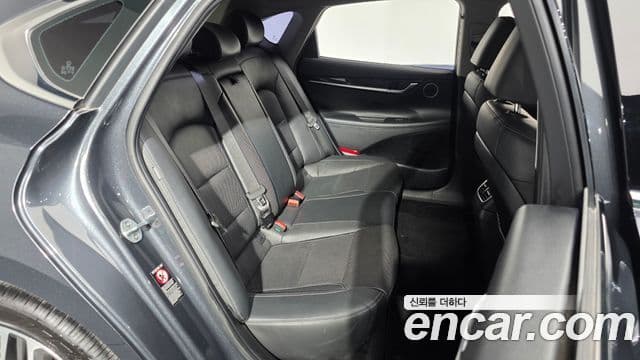 Hyundai Grandeur IG 3.0 LPi Modern (арендный автомобиль), 2018 12