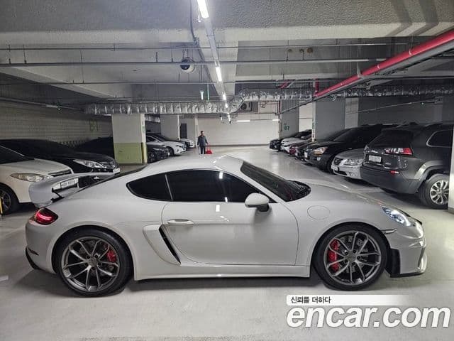 Porsche 718 카이맨 4.0 GT4, 2023 все фото