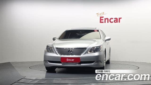 Lexus LS460 XF40, 2009 3