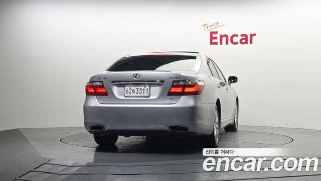 Lexus LS460 XF40, 2009 4