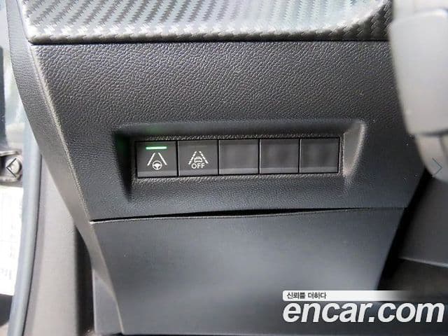 Peugeot e-2008 2세대 EV GT, 2021 12