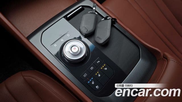 Kia The / новый New K8 гибрид Noblesse Light, 2025 9