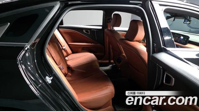 Kia The / новый New K8 гибрид Noblesse Light, 2025 12