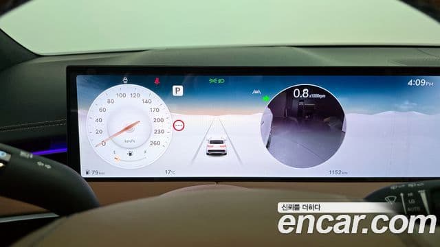 Genesis GV70, 2026 8