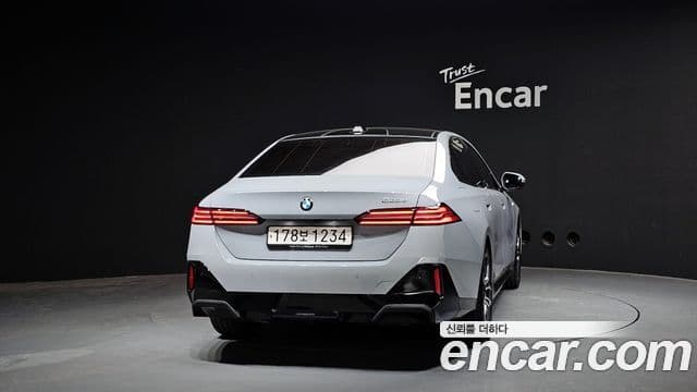 BMW 5시리즈 (G60) 523d M Sport, 2024 4