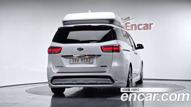Kia All New Carnival Noblesse, 2018 4