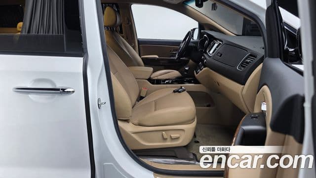 Kia All New Carnival Noblesse, 2018 10
