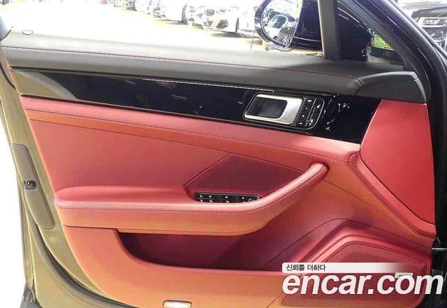 Porsche Panamera (971), 2018 11