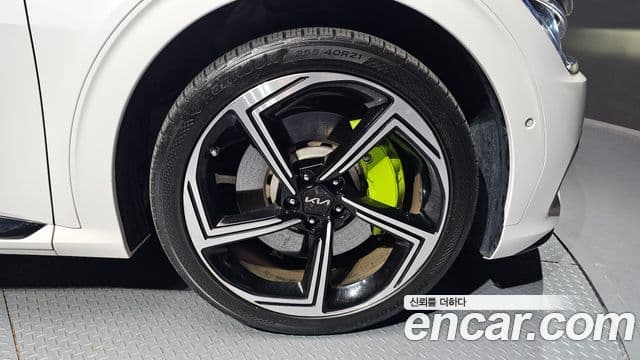 Kia EV6 GT 4WD, 2023 все фото