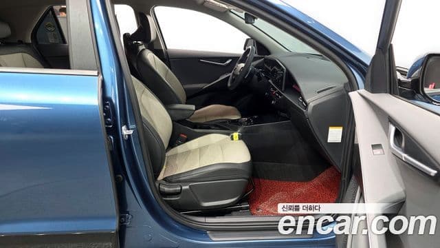 Kia D All New Niro Prestige, 2024 11