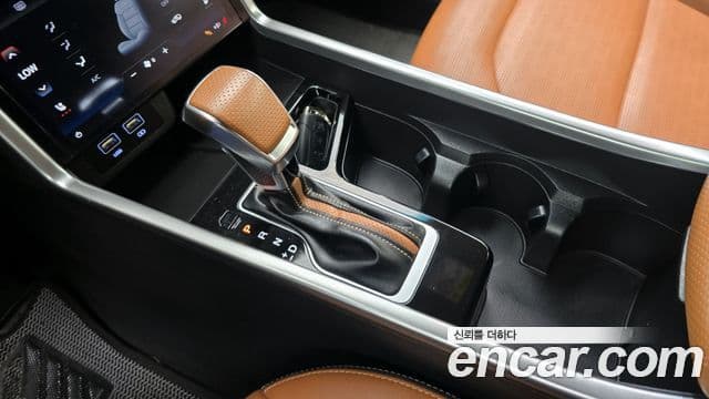 KG모빌리티(SsangYong) Torres T7, 2023 9